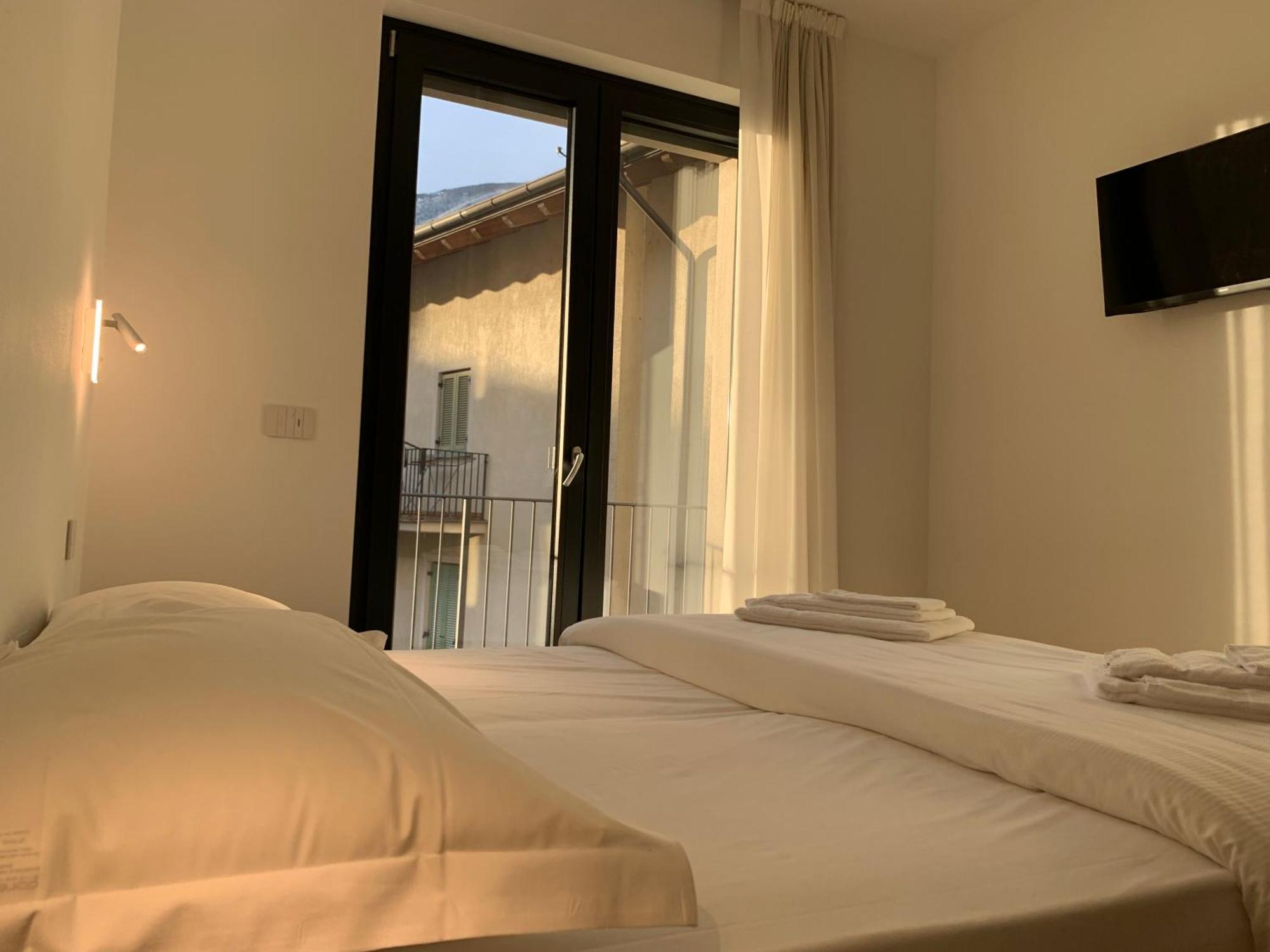 Bernina Suites - Vicino Al Bernina Express Tirano Extérieur photo