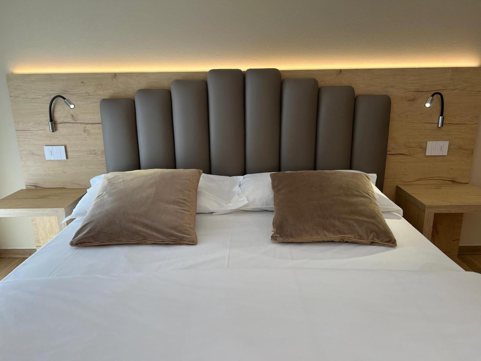 Bernina Suites - Vicino Al Bernina Express Tirano Extérieur photo